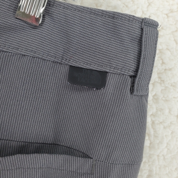 North Face Shorts Men 36 Gray Striped Performance Stretchy Hike Golf Gorpcore 9” - Picture 9 of 12